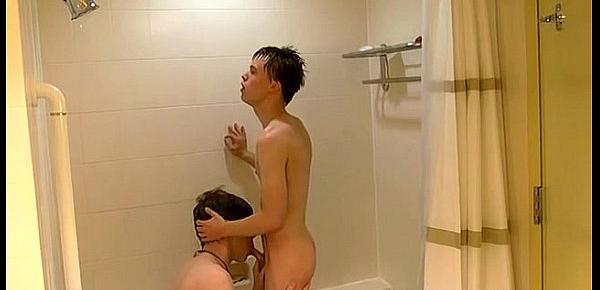  Naked men William and Damien get into the shower together for a tiny